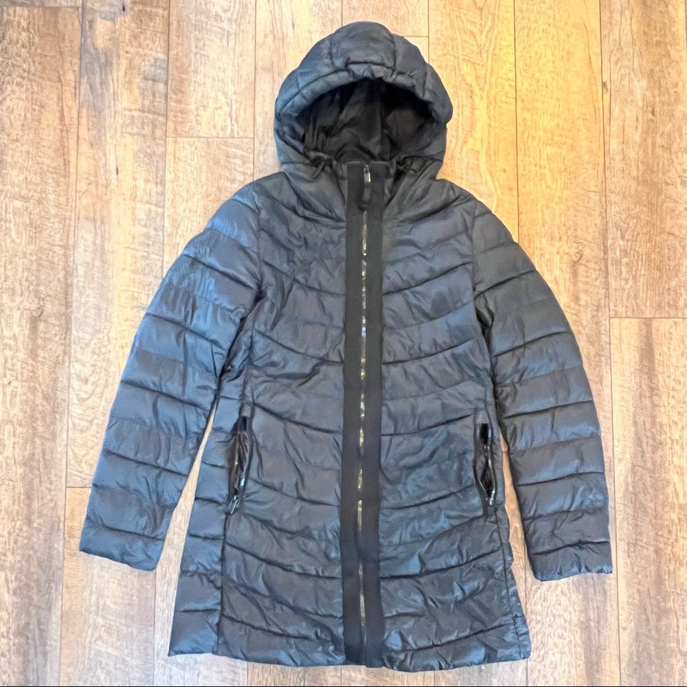 Gap packable jacket